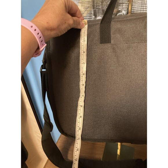 Ogio Laptop Computer Messenger Bag Gray 16" x 11" X 4” Adjustable Strap - Picture 9 of 12